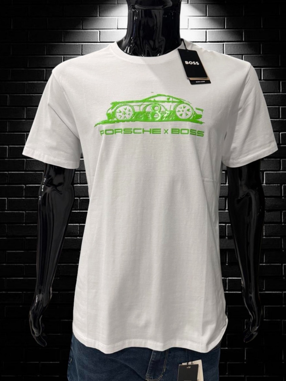 BOSS Men's White Tee with Green Graphic Size XL NWT FREESHIPPING!